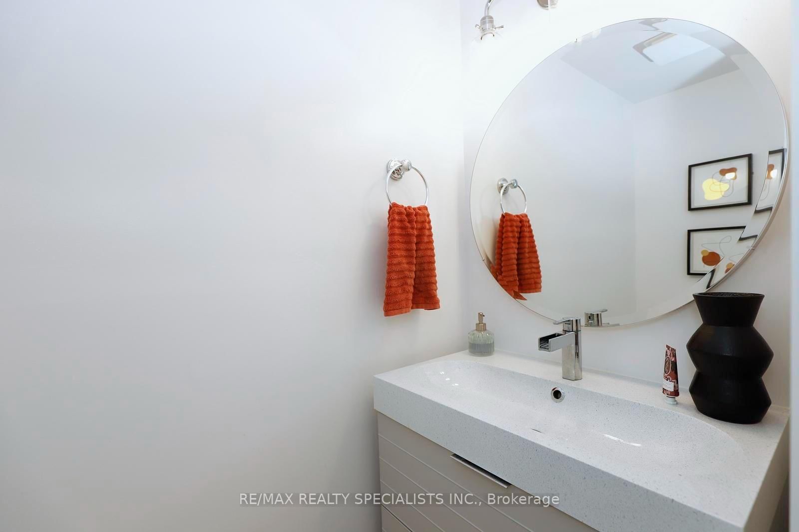 4434 Fairview Street • Burlington, ON photo 21