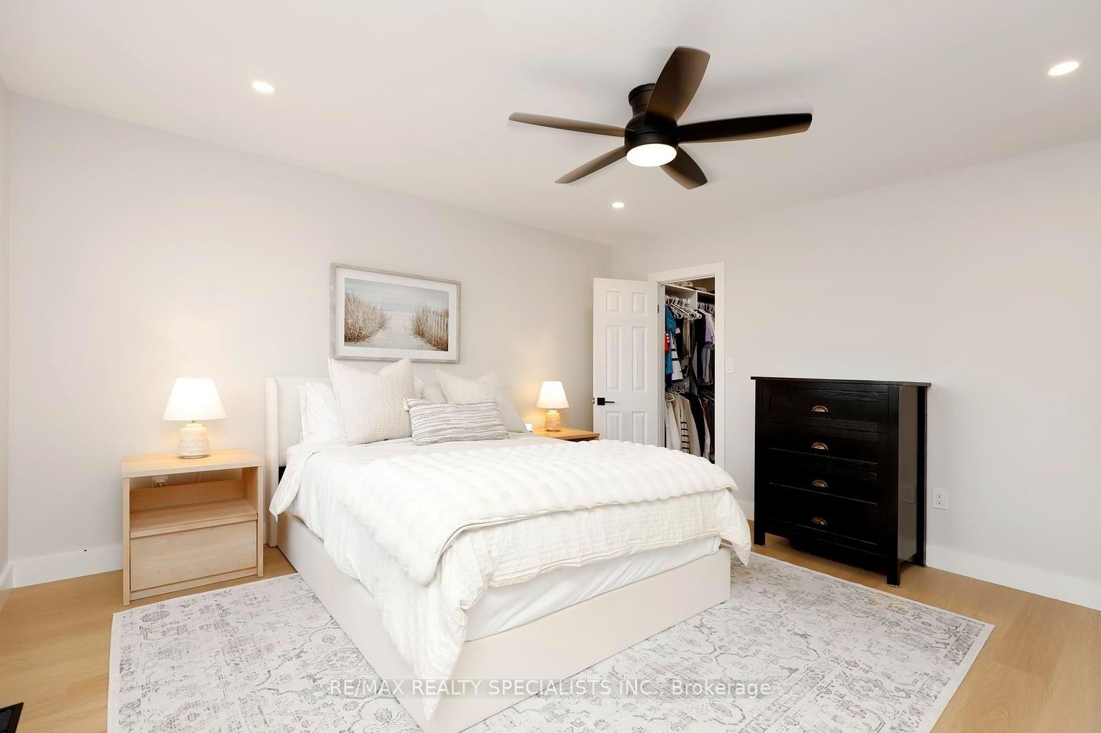 4434 Fairview Street • Burlington, ON photo 25