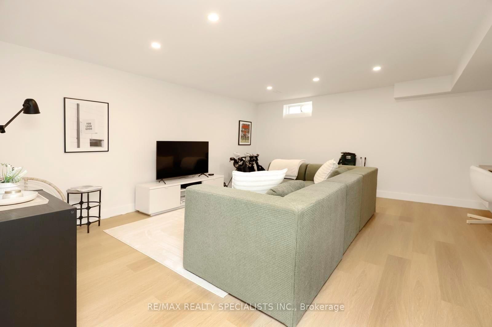4434 Fairview Street • Burlington, ON photo 31