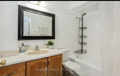 7549 Catalpa Road • Mississauga, ON photo 8