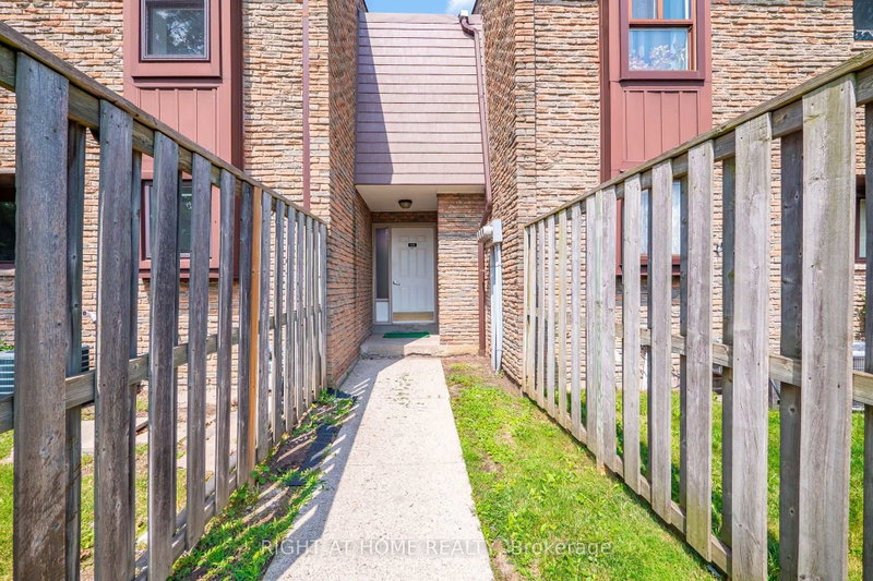 5 - 2605 Woodchester Drive