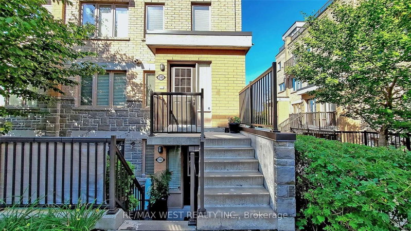 240 - 10 Foundry Avenue