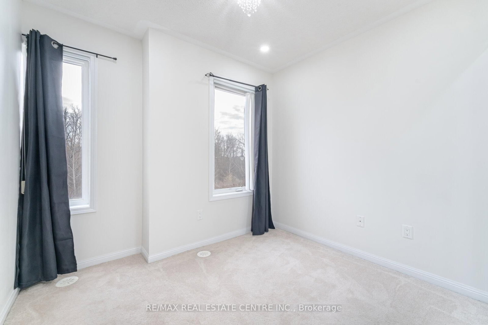 1 Beckenrose Court • #99 • Brampton, ON photo 25