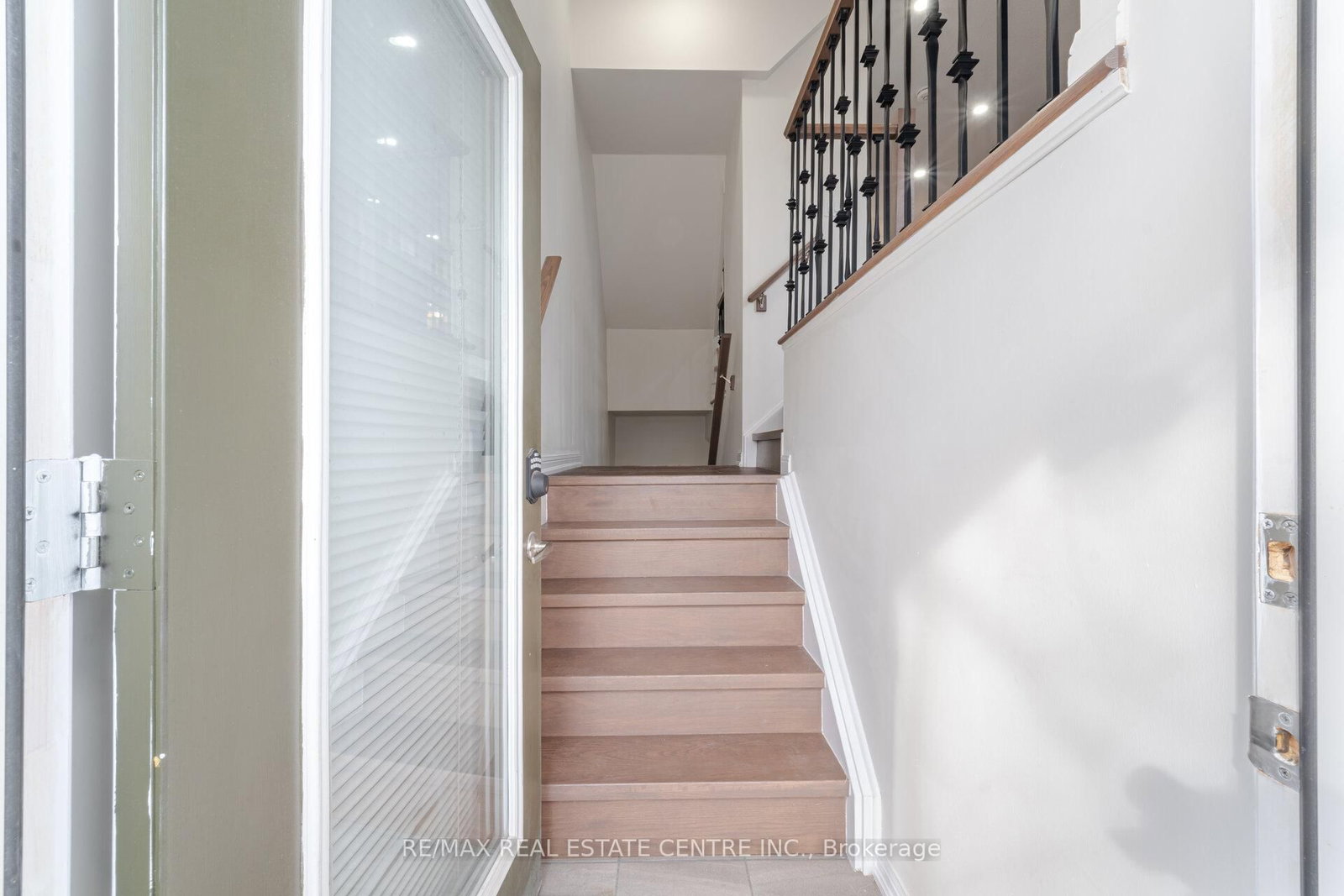 1 Beckenrose Court • #99 • Brampton, ON photo 4