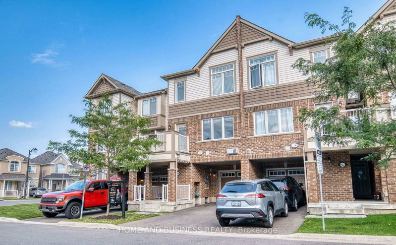 1135 duignan Crescent