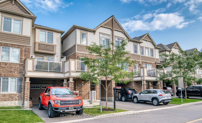 1135 duignan Crescent