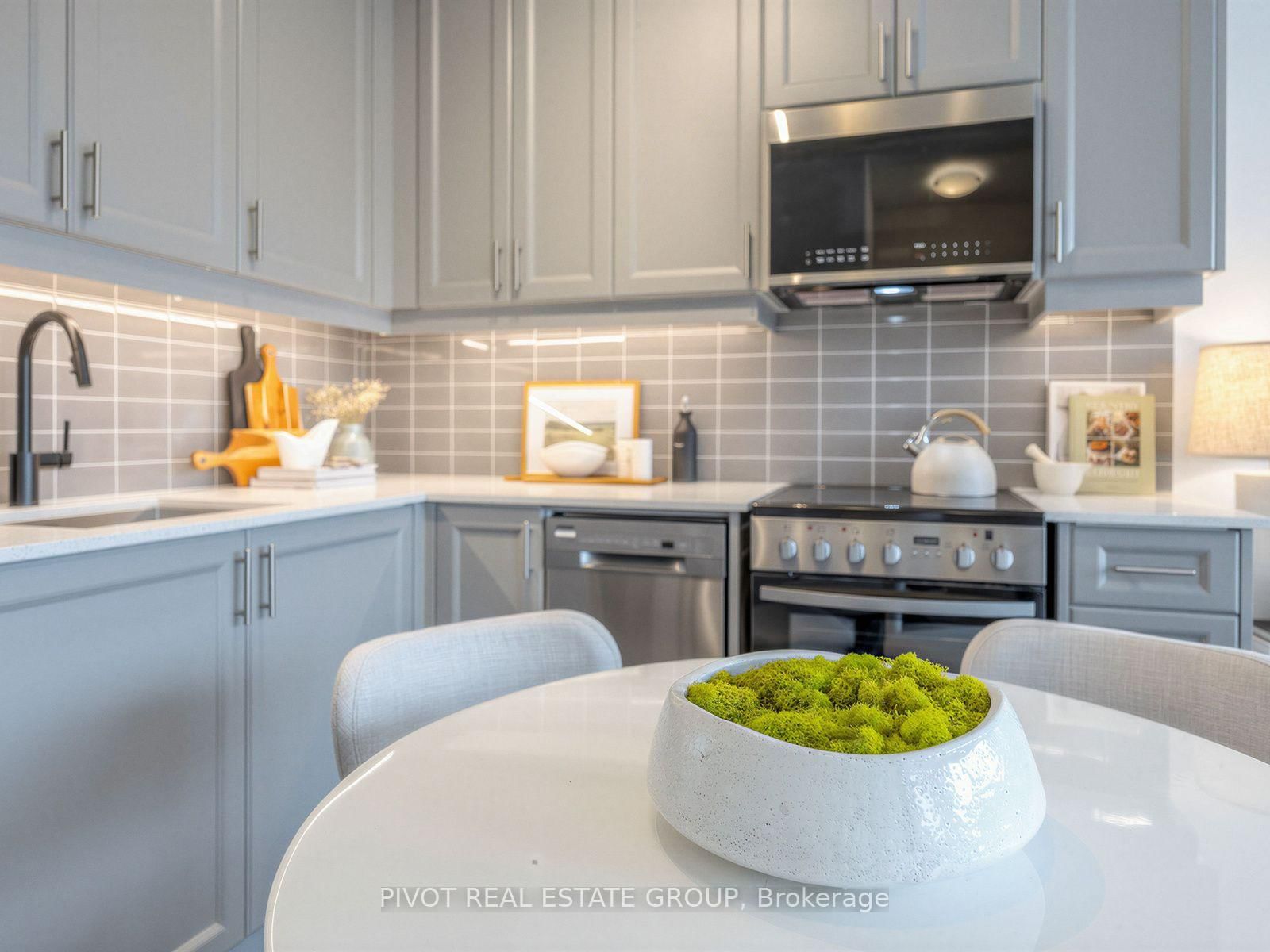 2333 Khalsa Gate • #802 • Oakville, ON photo 10