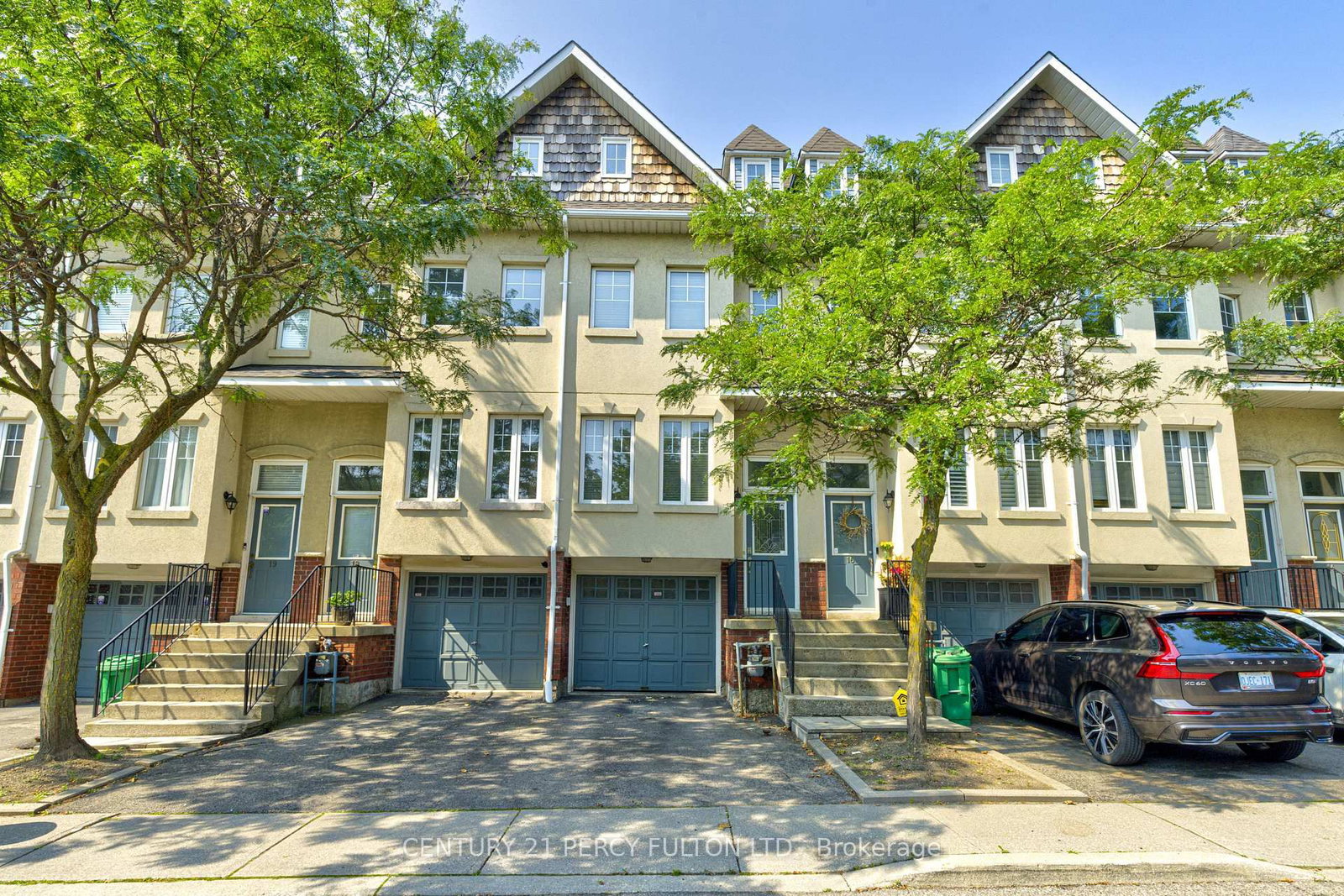 800 Dundas Street W • #17 • Mississauga, ON photo 1