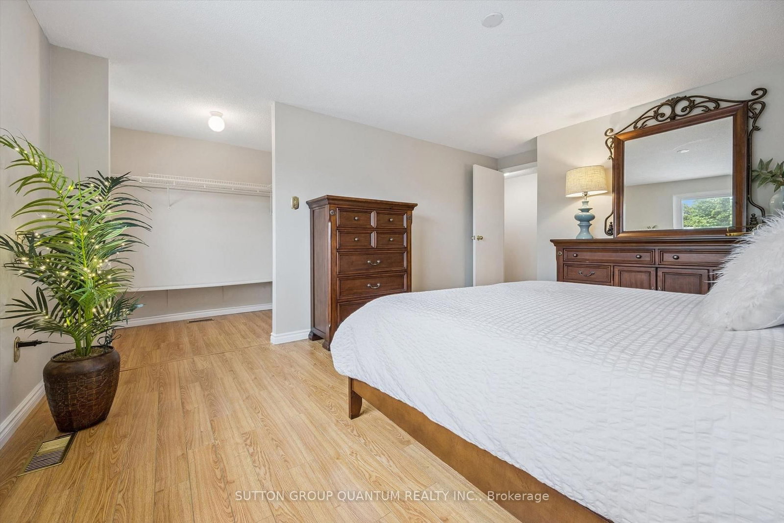 1558 Lancaster Drive • #69 • Oakville, ON photo 20