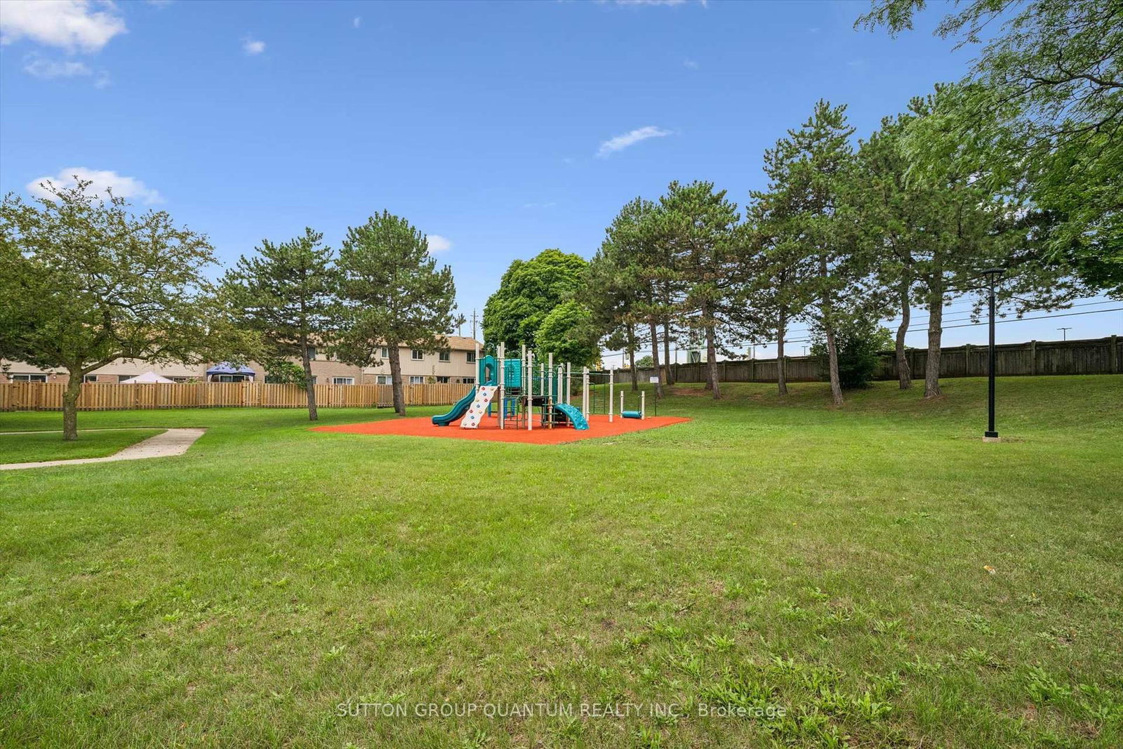 1558 Lancaster Drive • #69 • Oakville, ON photo 39