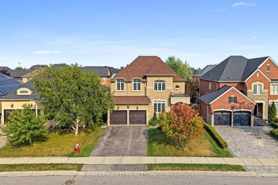 31 Fontainebleu Road • Brampton, ON photo 2