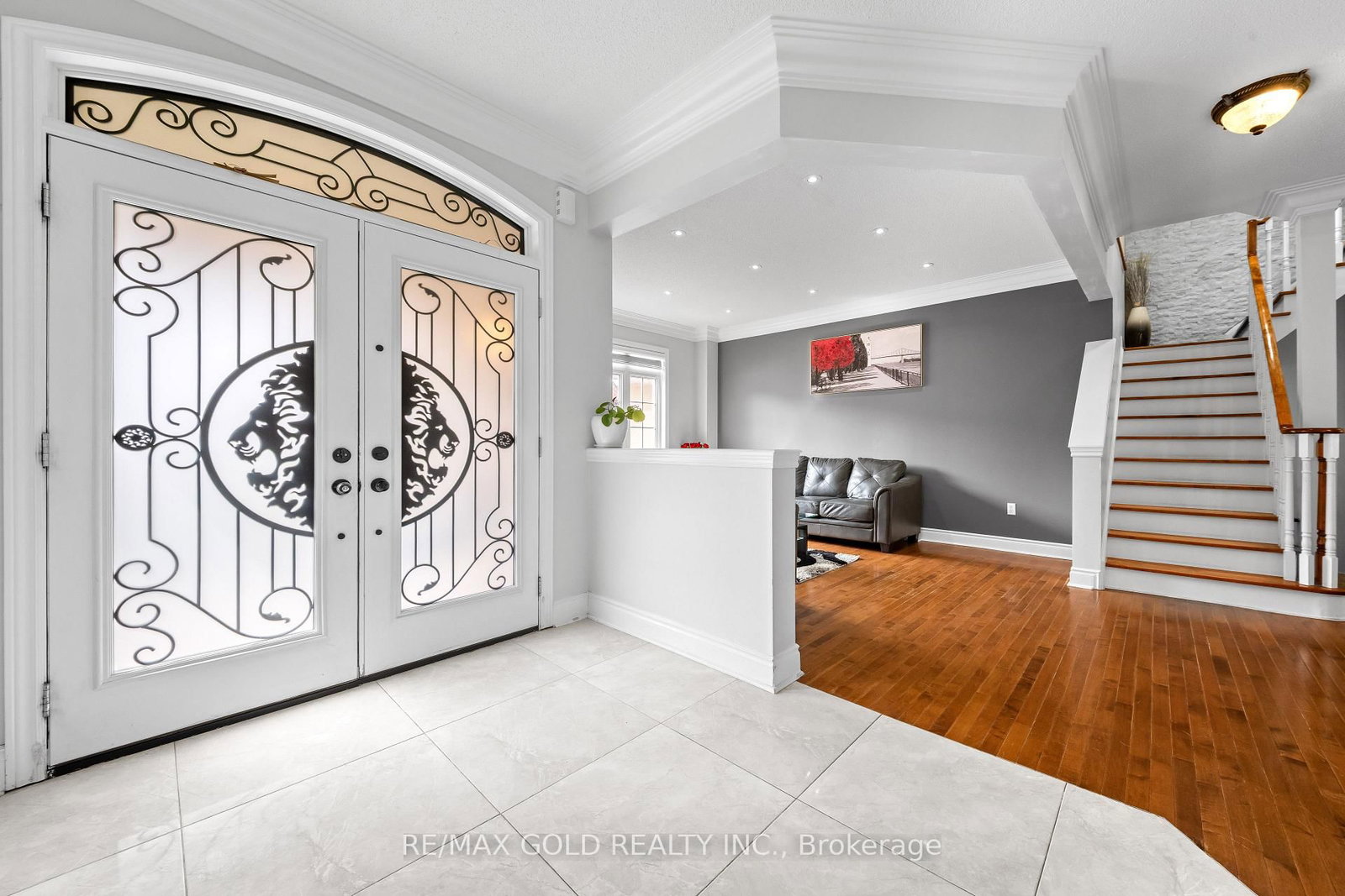 31 Fontainebleu Road • Brampton, ON photo 4