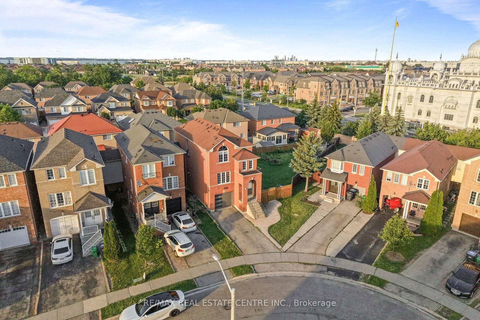 42 Domenico Crescent • Brampton, ON photo 2