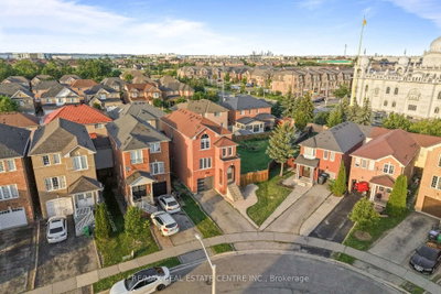 42 Domenico Crescent • Brampton, ON photo 2