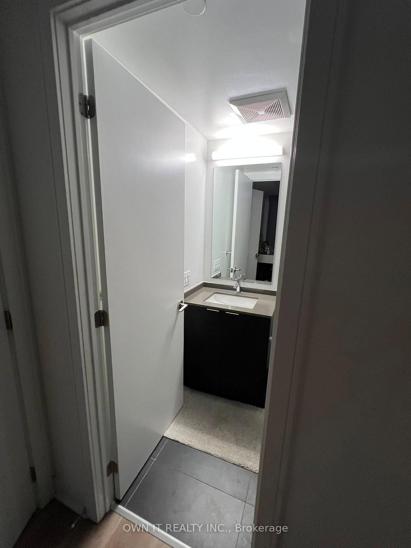 86 Dundas Mississauga,ON L5B 1H3 — Photo 15