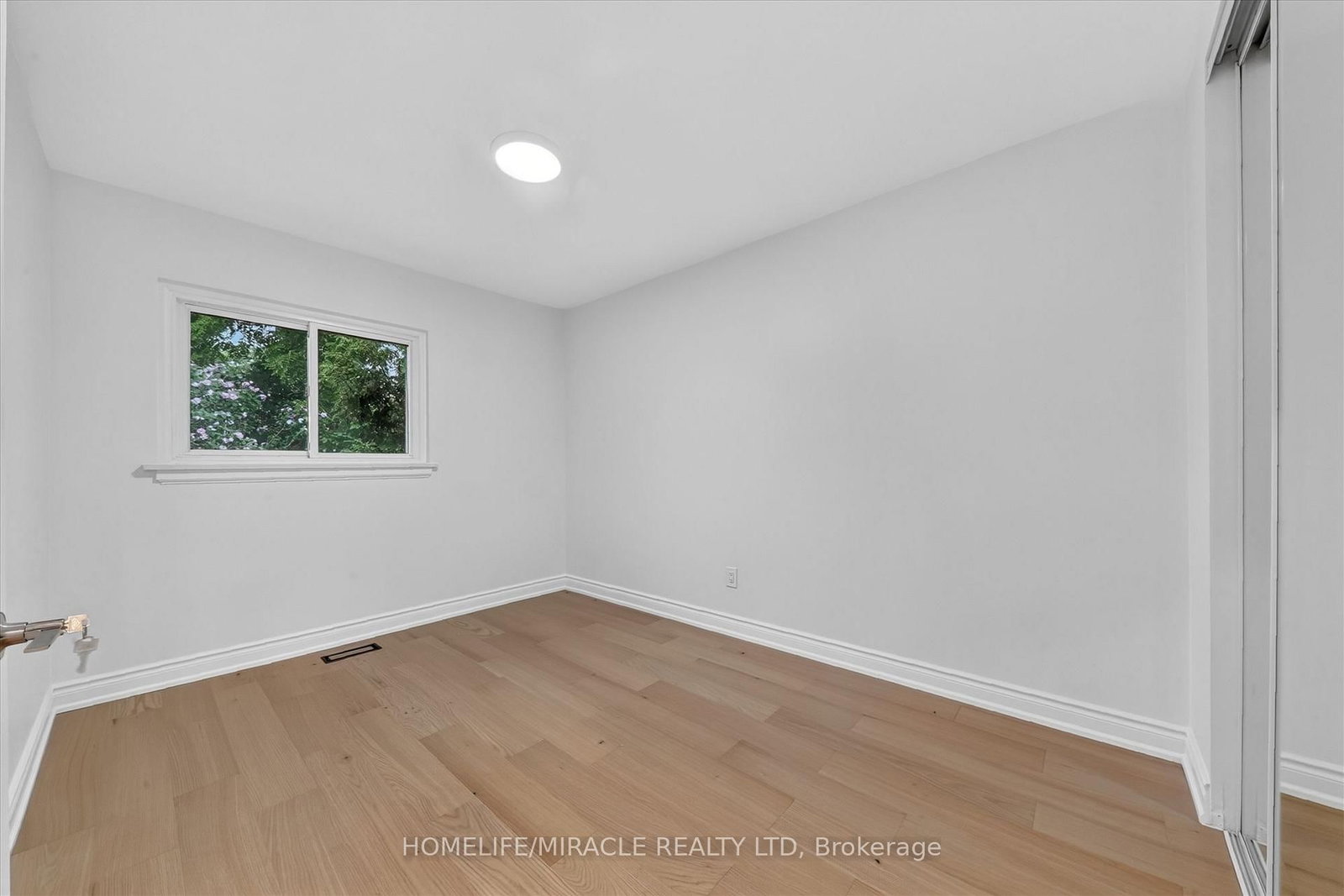18 Elderfield Crescent • Toronto, ON photo 19
