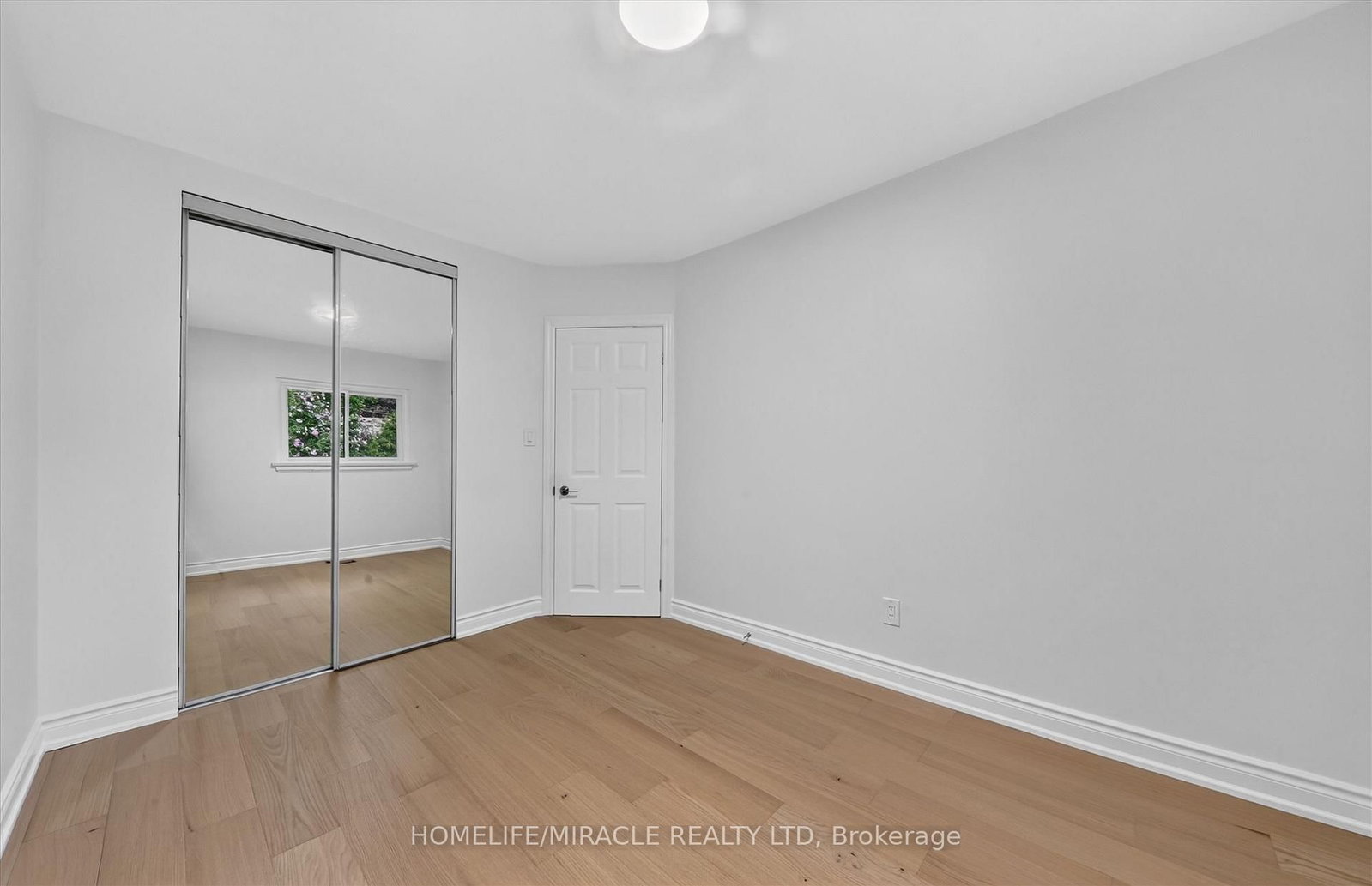 18 Elderfield Crescent • Toronto, ON photo 20