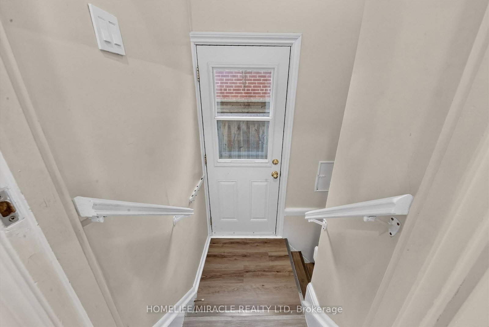 18 Elderfield Crescent • Toronto, ON photo 23