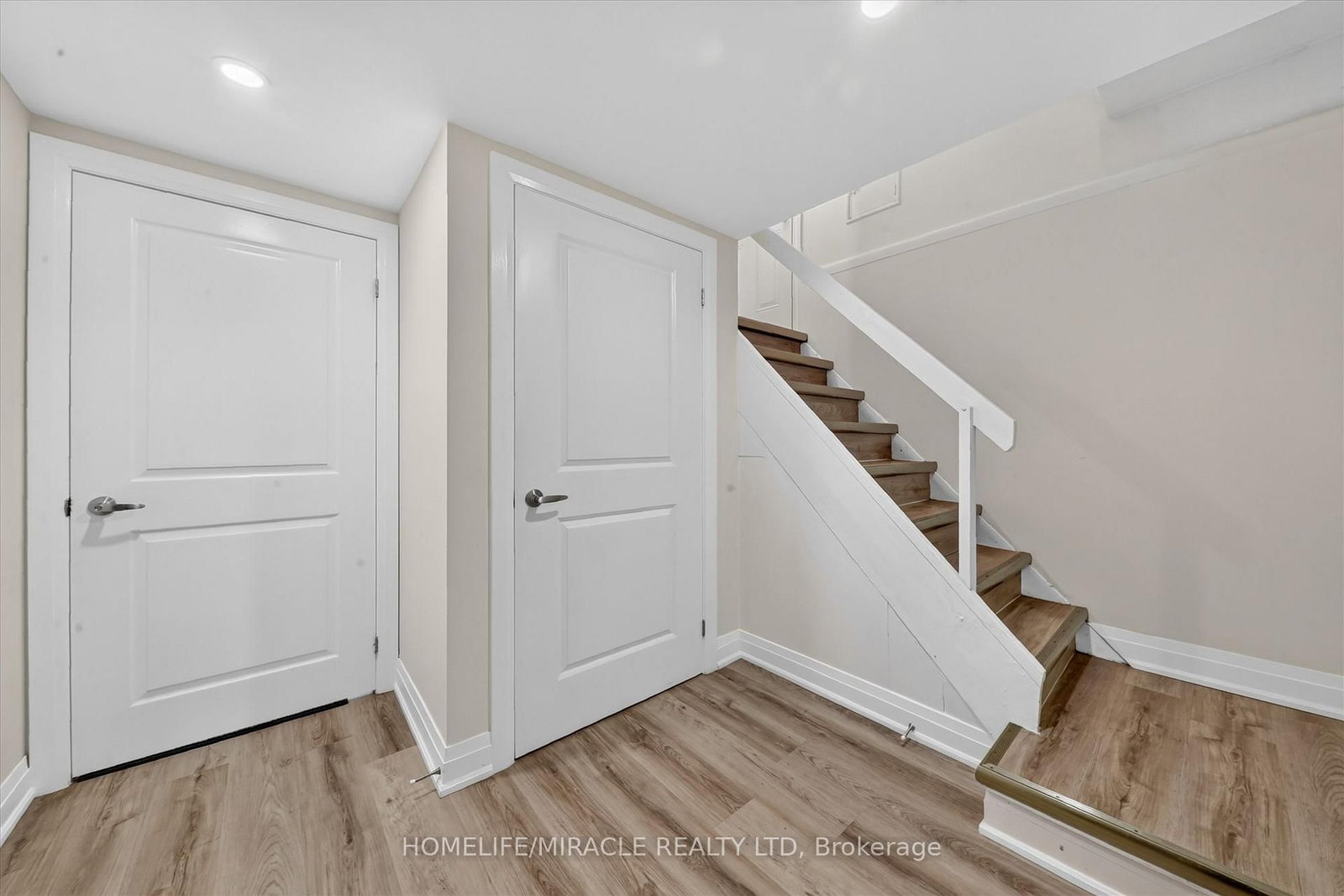 18 Elderfield Crescent • Toronto, ON photo 25