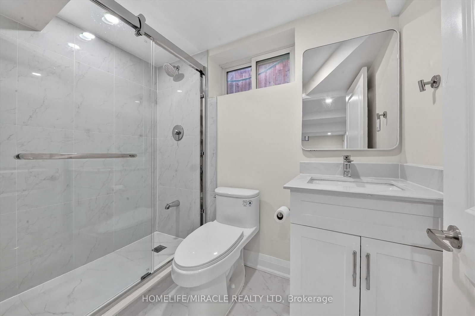18 Elderfield Crescent • Toronto, ON photo 37
