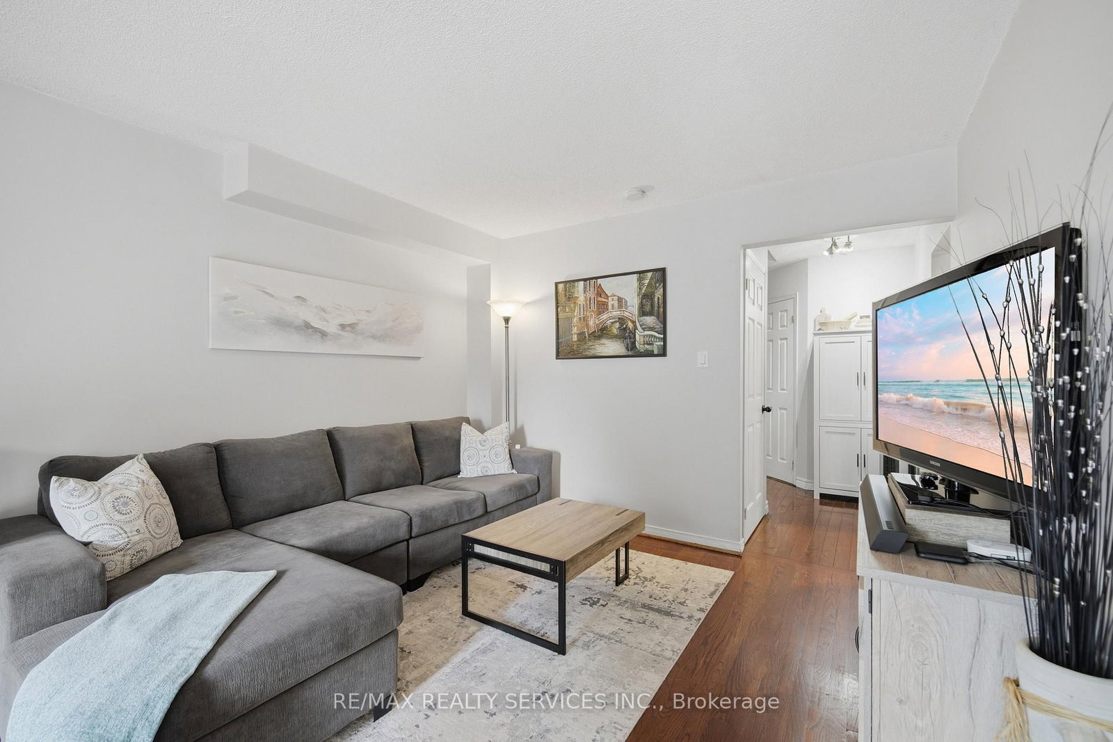 10 Valonia Drive • Brampton, ON photo 11