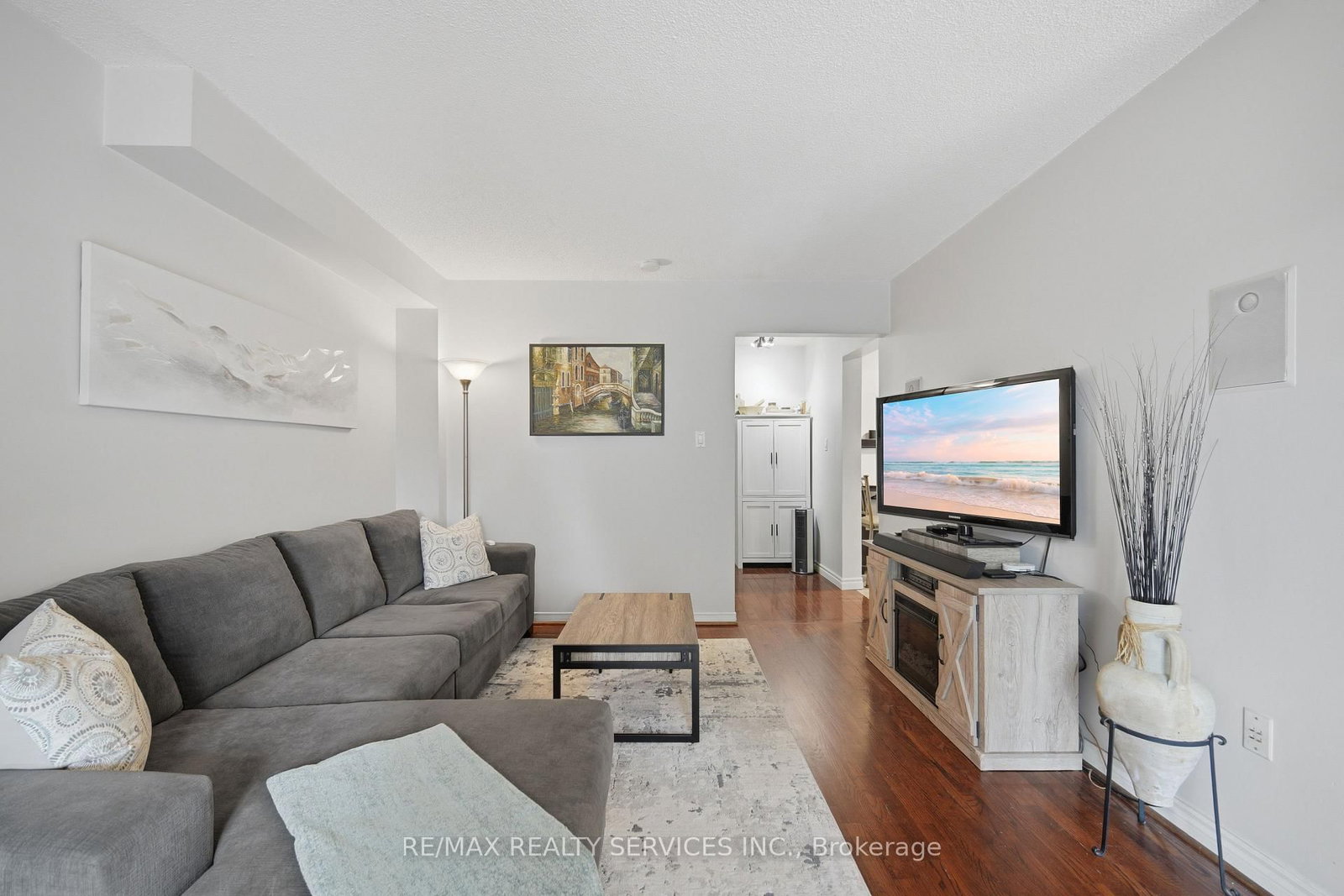 10 Valonia Drive • Brampton, ON photo 12