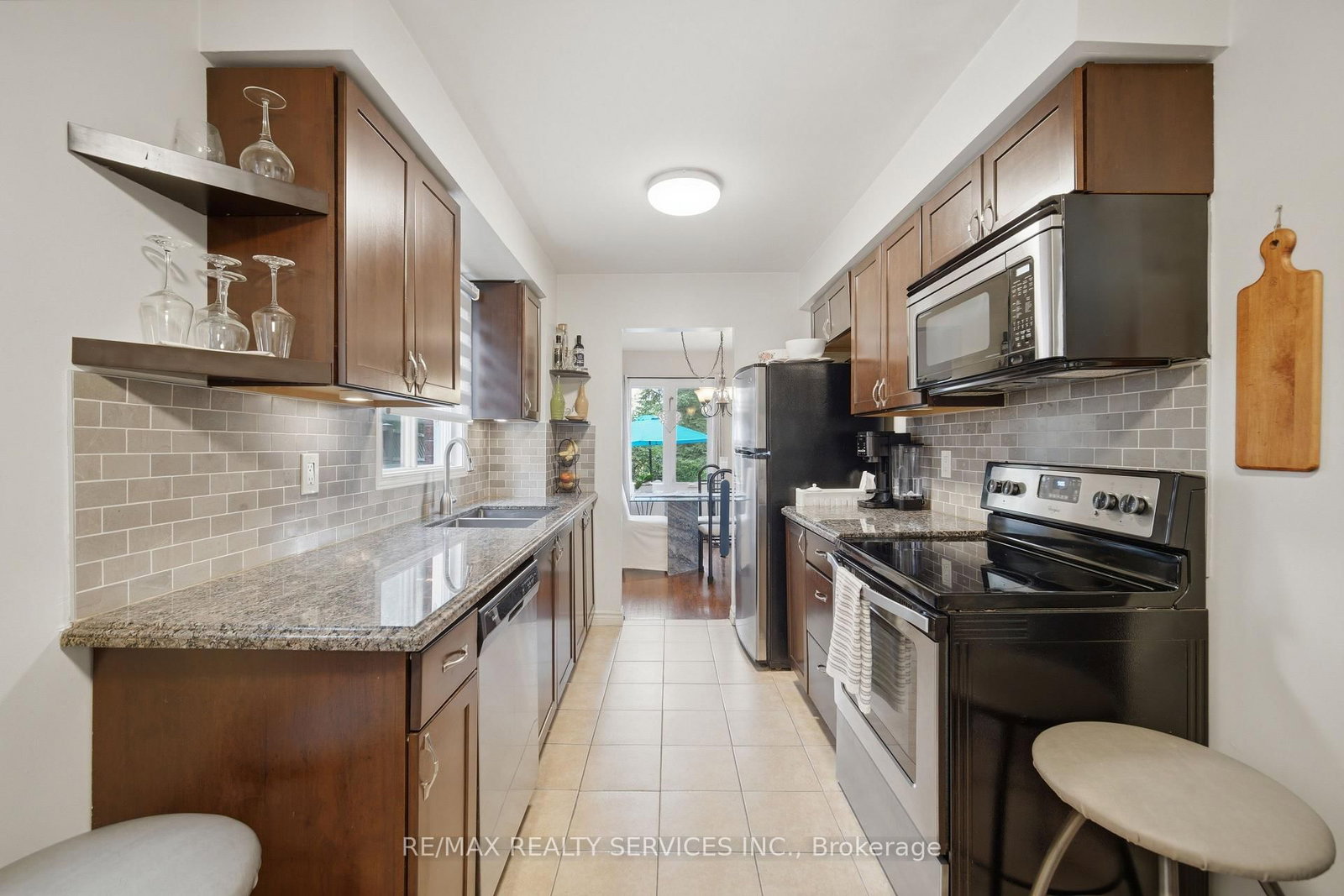10 Valonia Drive • Brampton, ON photo 16