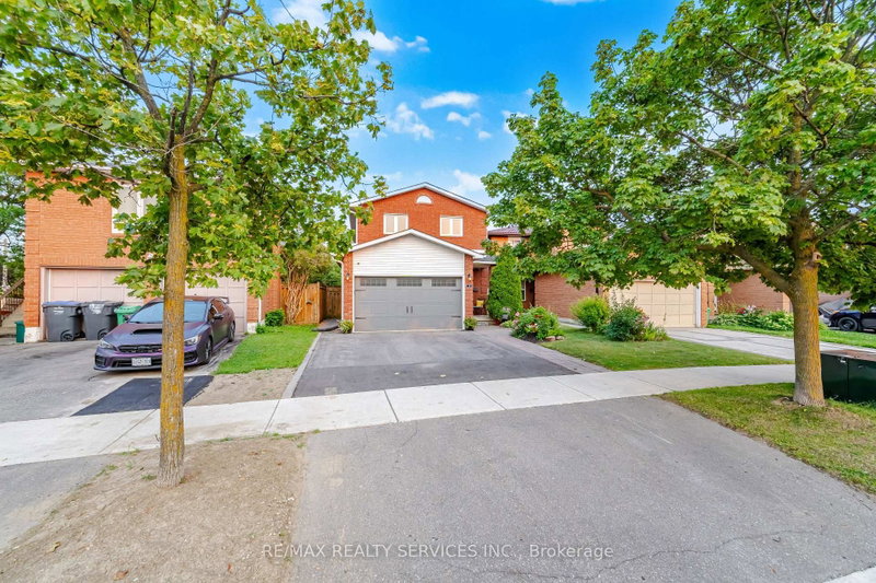 10 Valonia Drive