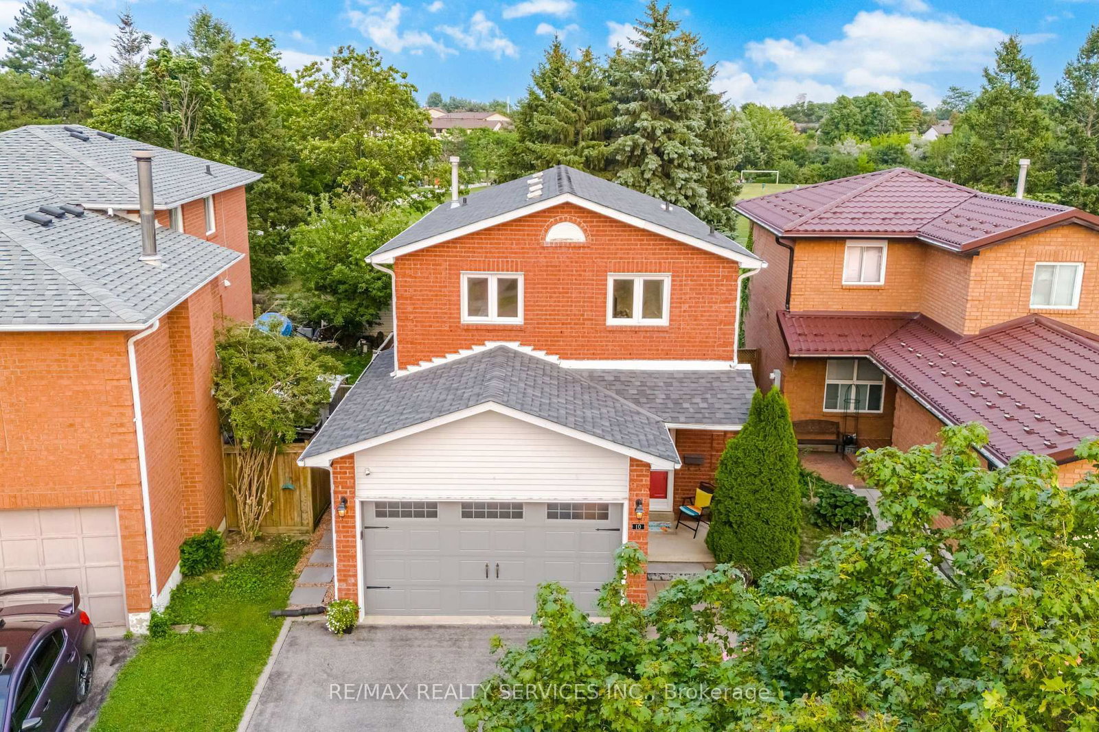 10 Valonia Drive • Brampton, ON photo 3