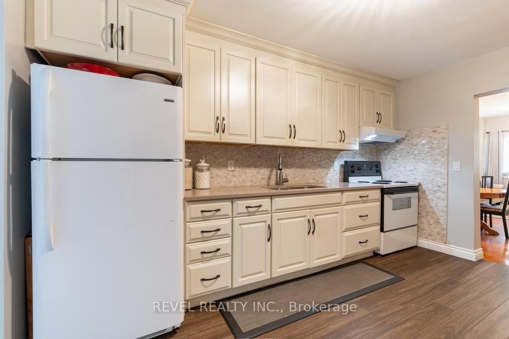 255 Franklin Avenue • Toronto, ON photo 13