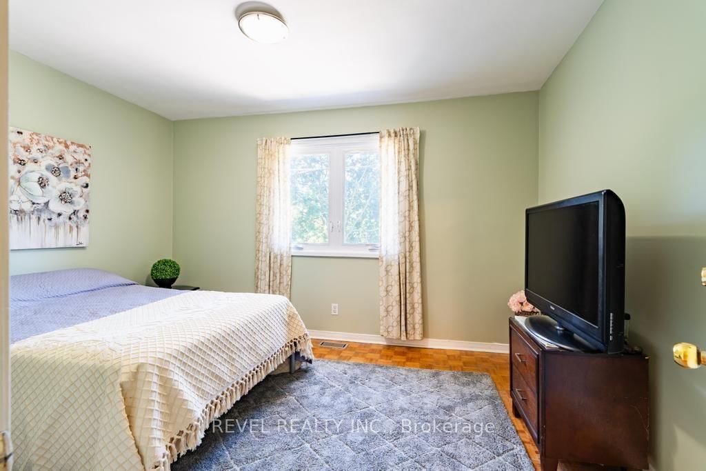 255 Franklin Avenue • Toronto, ON photo 25
