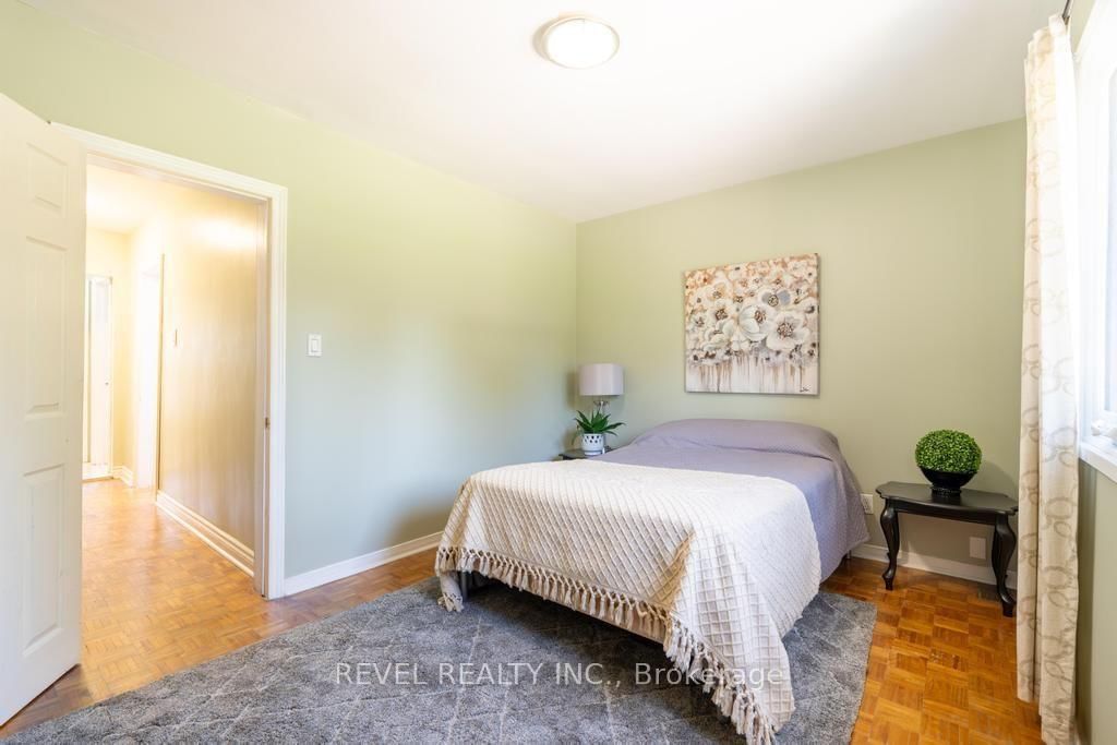 255 Franklin Avenue • Toronto, ON photo 27