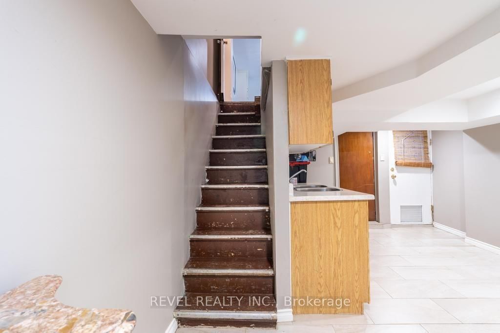 255 Franklin Avenue • Toronto, ON photo 30