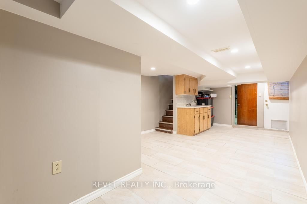 255 Franklin Avenue • Toronto, ON photo 33
