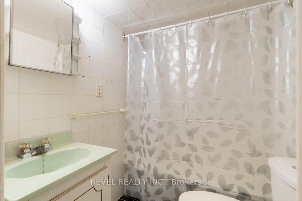 255 Franklin Avenue • Toronto, ON photo 35