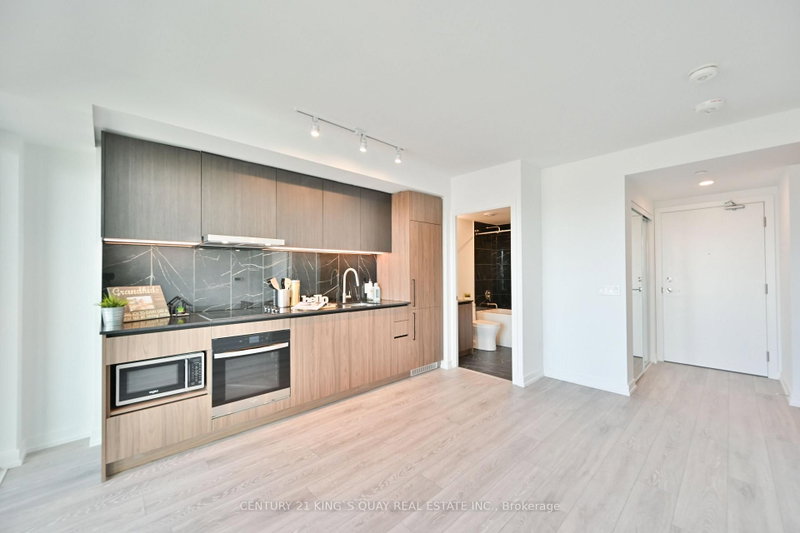 628 - 1100 Sheppard Avenue W