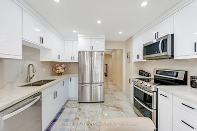 63 Blue Spruce Street • Brampton, ON photo 8