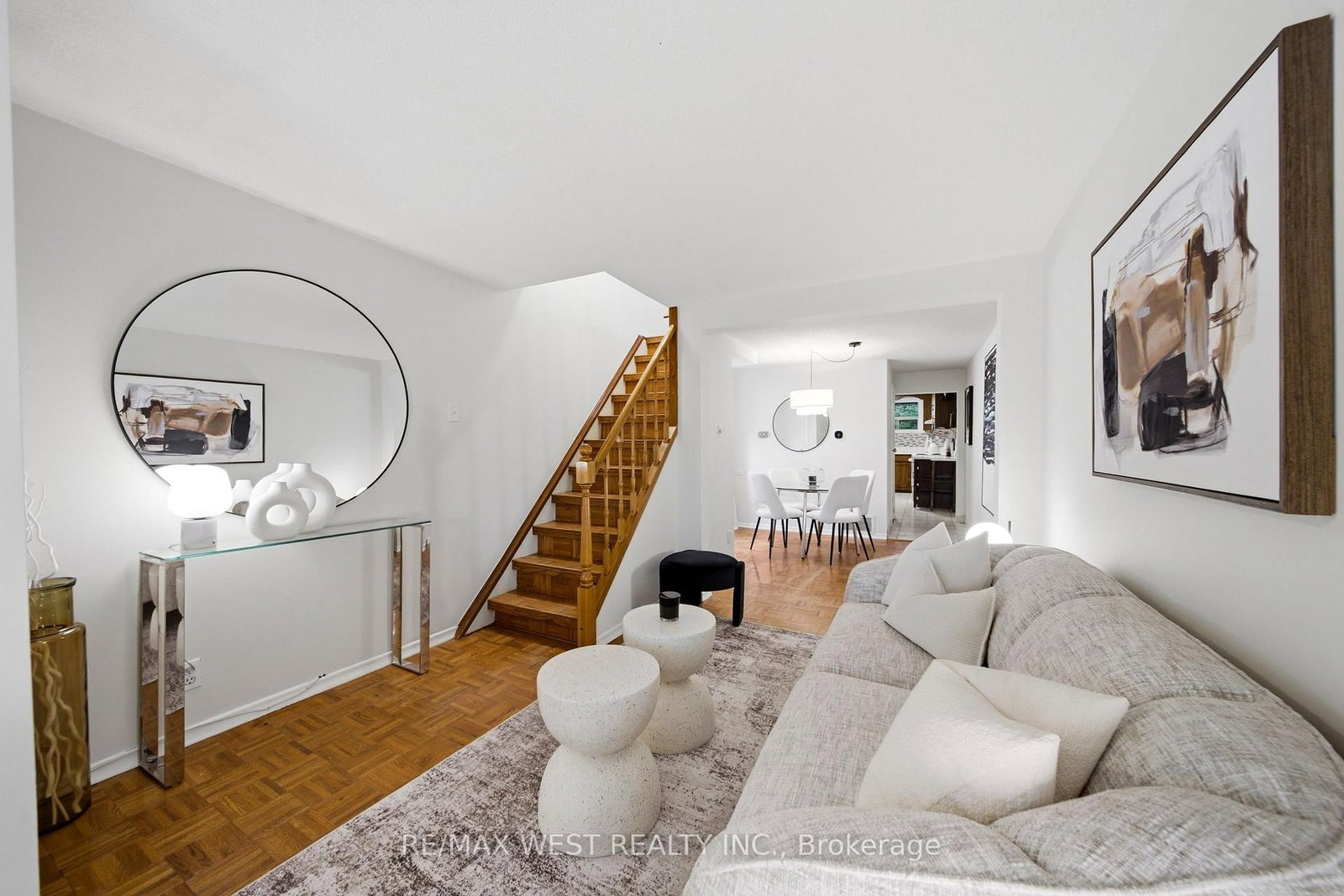 25 Batavia Avenue • Toronto, ON photo 4