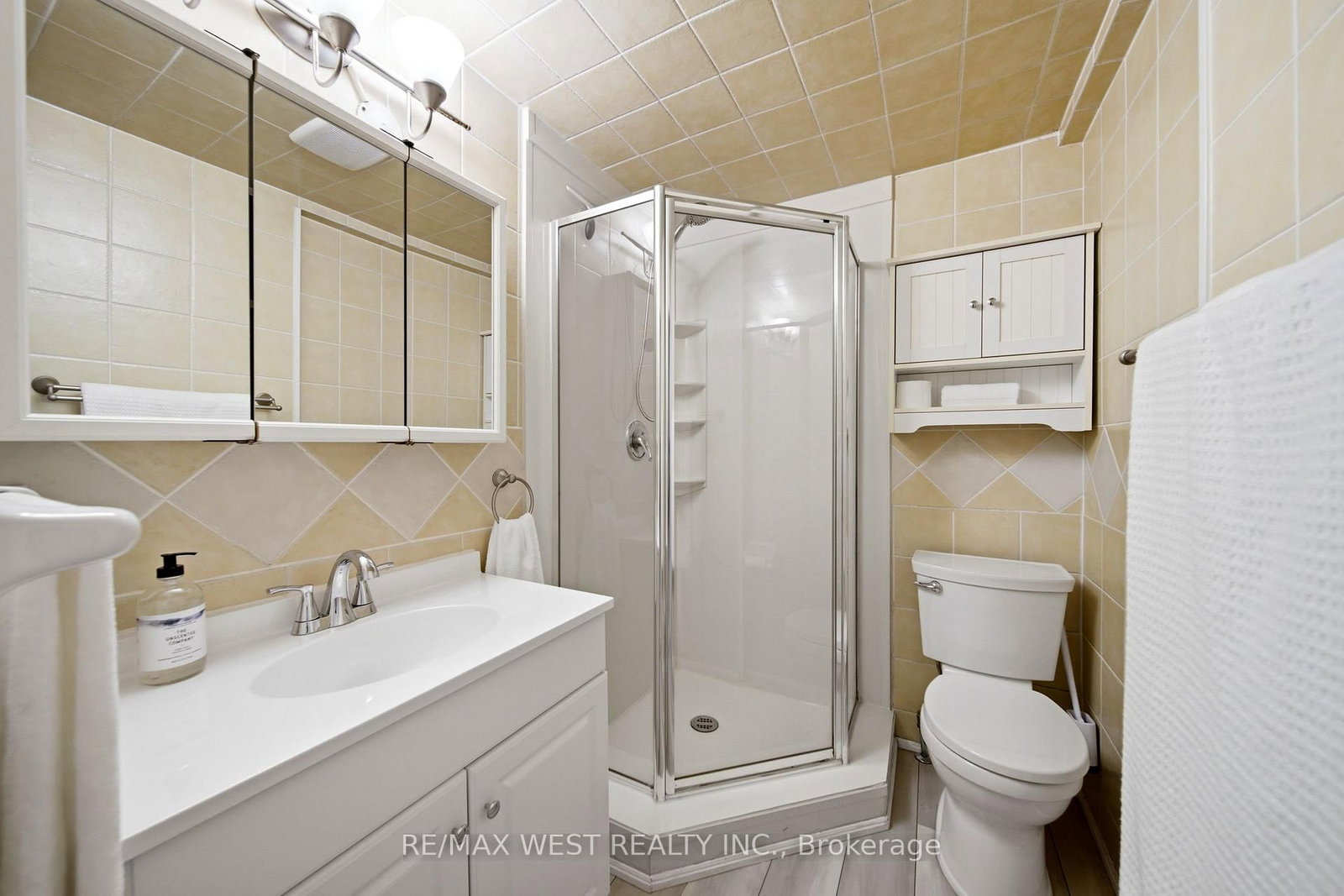 25 Batavia Avenue • Toronto, ON photo 9
