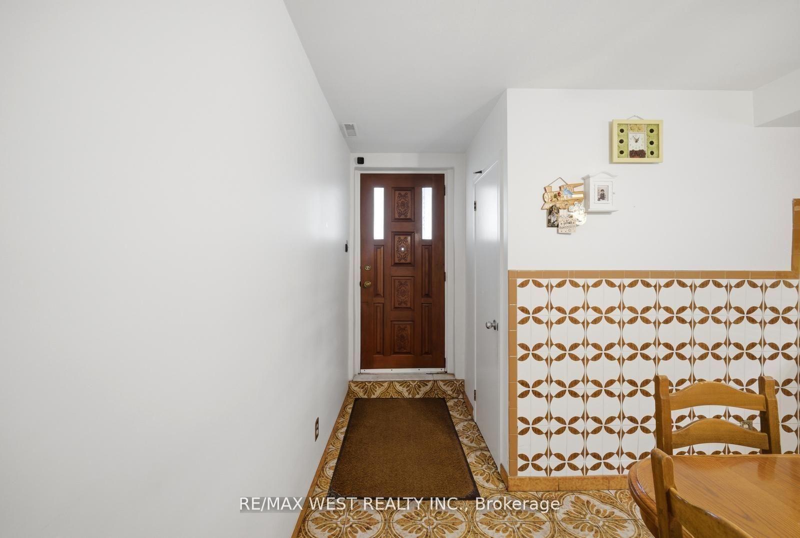 111 Shoreham Drive • Toronto, ON photo 21