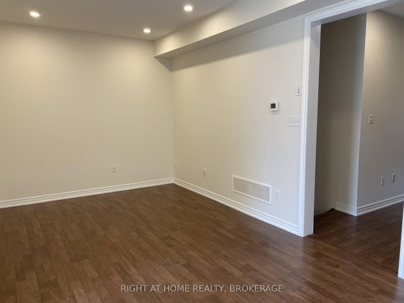 3211 Edwyna Mississauga,ON L5M 0V3 — Photo 8