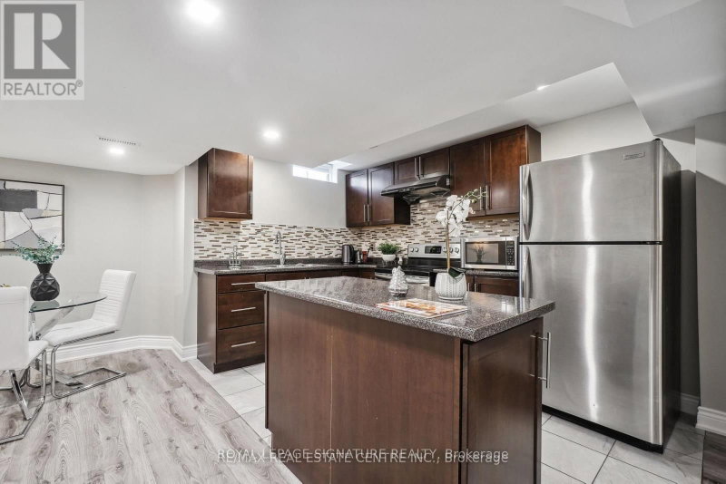 12 Ferncroft Brampton,ON L7A 2Z6 — Photo 32