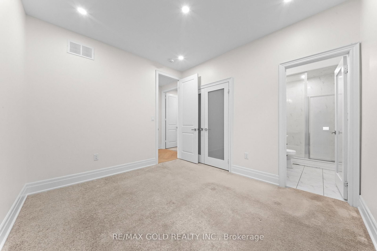 1199 QUEENS PLATE Road E • Oakville, ON photo 40