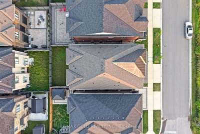 1199 QUEENS PLATE Road E • Oakville, ON photo 5