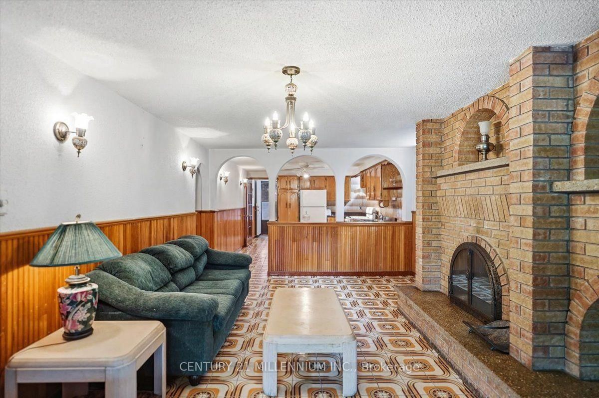 Listing Image 16
