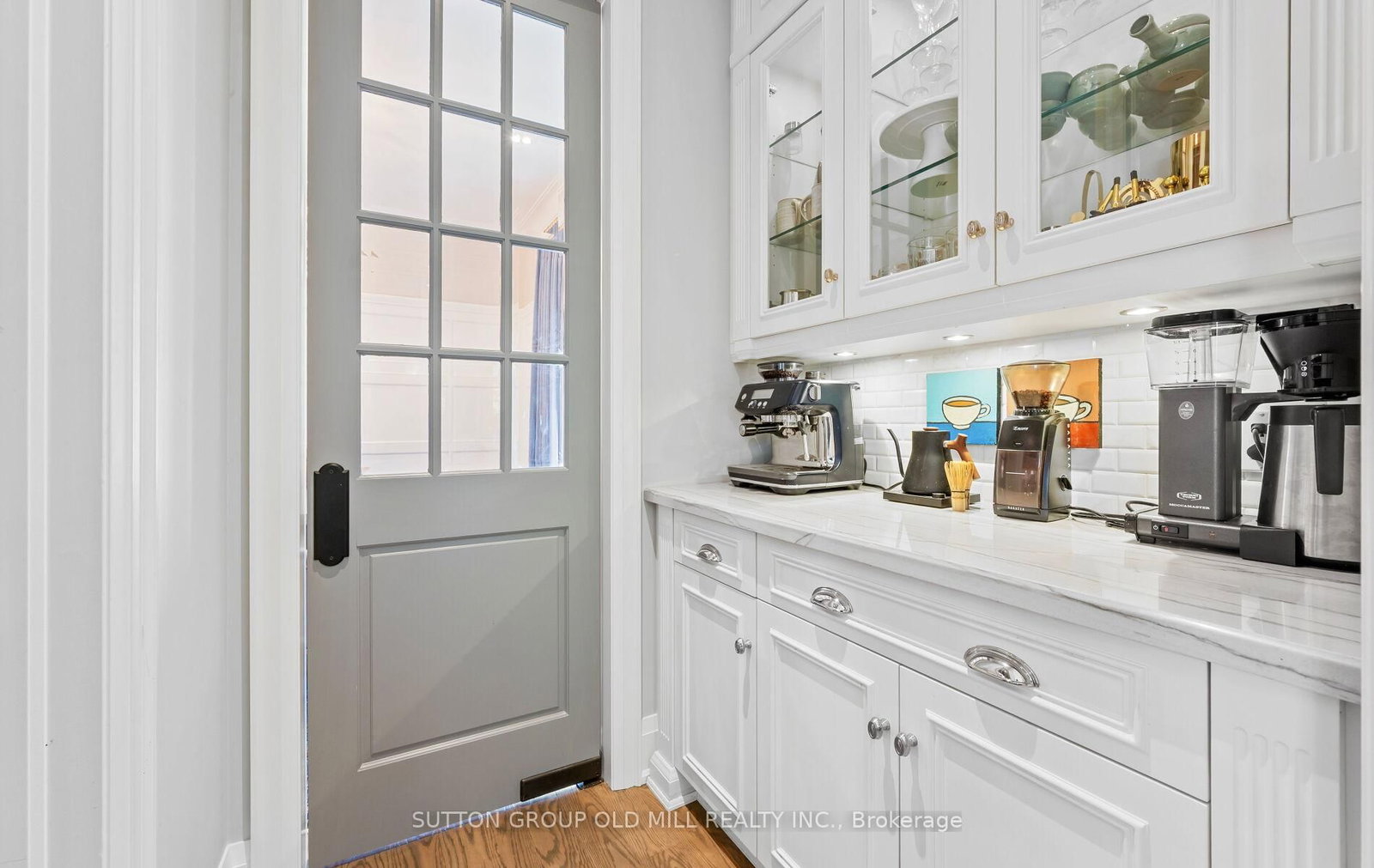 8 Cumberland Drive • Mississauga, ON photo 24
