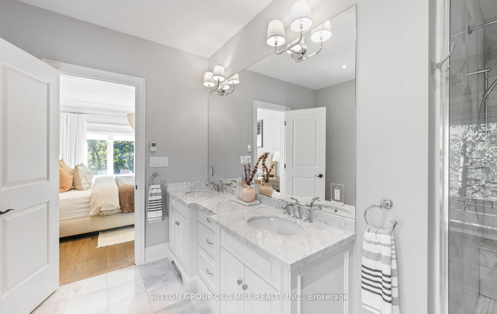 8 Cumberland Drive • Mississauga, ON photo 35