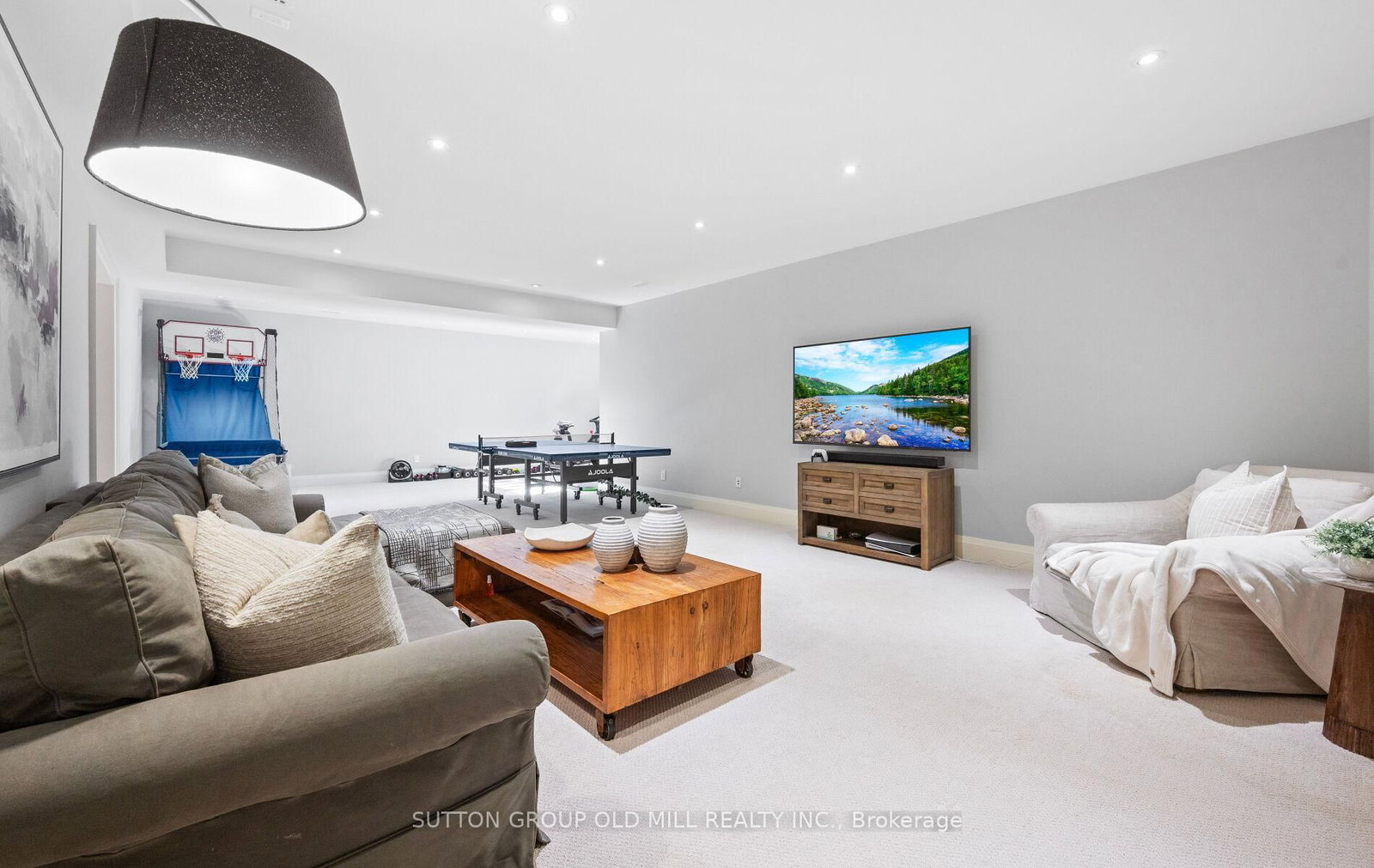 8 Cumberland Drive • Mississauga, ON photo 43
