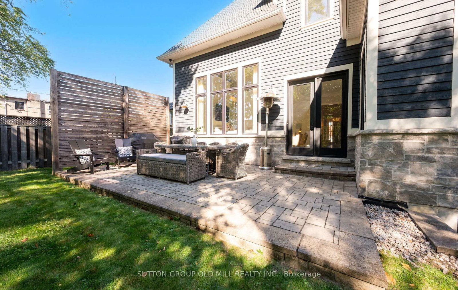 8 Cumberland Drive • Mississauga, ON photo 46