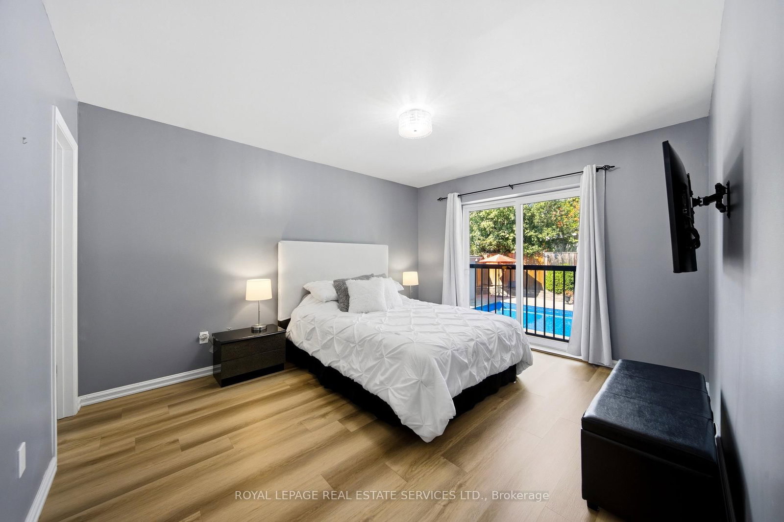 127 Redgrave Drive • Toronto, ON photo 17